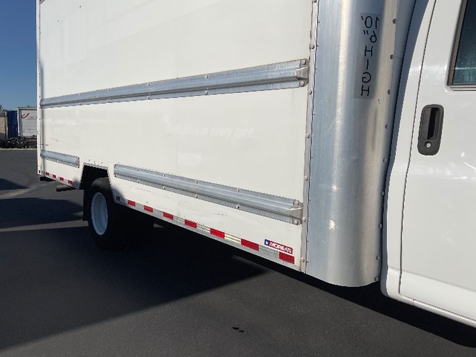 Light Duty Box Truck-Light and Medium Duty Trucks-GMC-2021-Savana G33903-Fontana-CA-115,016\n\t\tmiles-$ 29,000 - Image 14