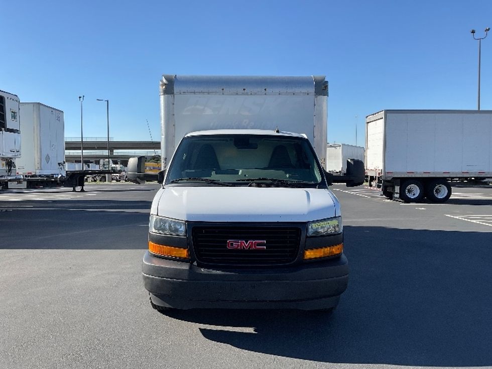Light Duty Box Truck-Light and Medium Duty Trucks-GMC-2021-Savana G33903-Fontana-CA-115,016\n\t\tmiles-$ 29,000 - Image 2