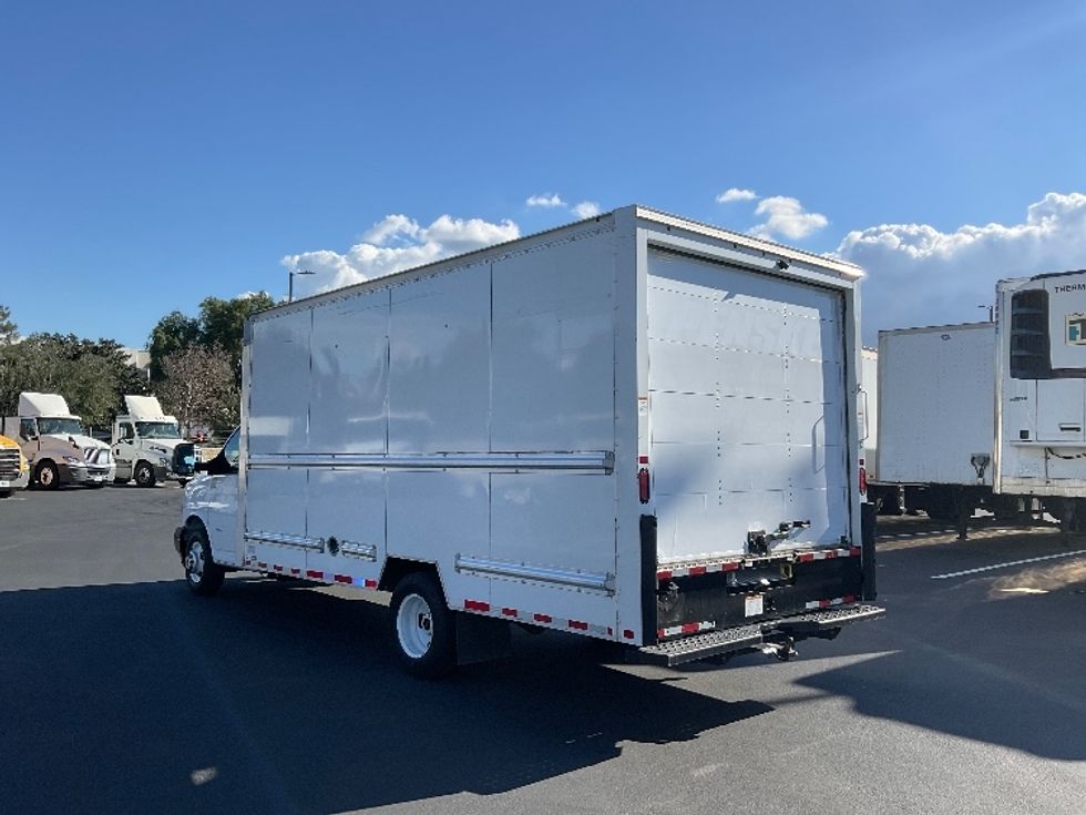 Light Duty Box Truck-Light and Medium Duty Trucks-GMC-2021-Savana G33903-Fontana-CA-115,016\n\t\tmiles-$ 29,000 - Image 6