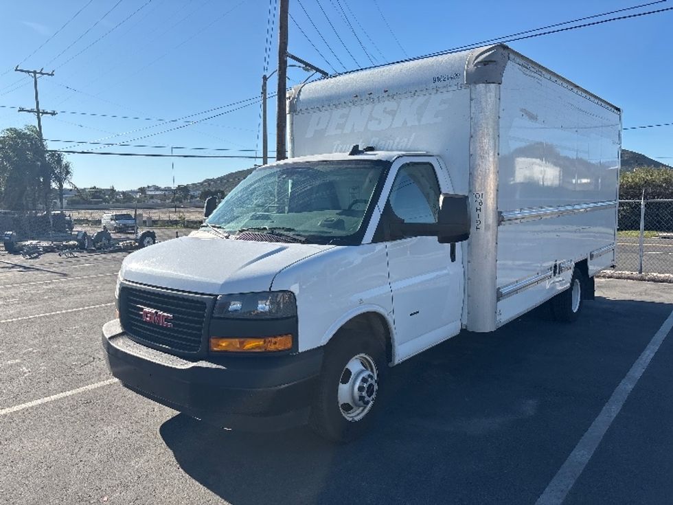 Light Duty Box Truck-Light and Medium Duty Trucks-GMC-2021-Savana G33903-Fontana-CA-118,080\n\t\tmiles-$ 28,500 - Image 3