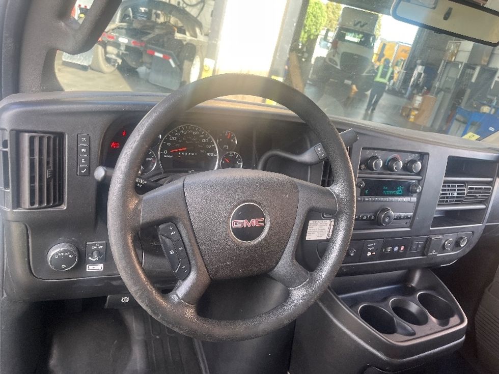 Light Duty Box Truck-Light and Medium Duty Trucks-GMC-2021-Savana G33903-Fontana-CA-128,174\n\t\tmiles-$ 25,500 - Image 17