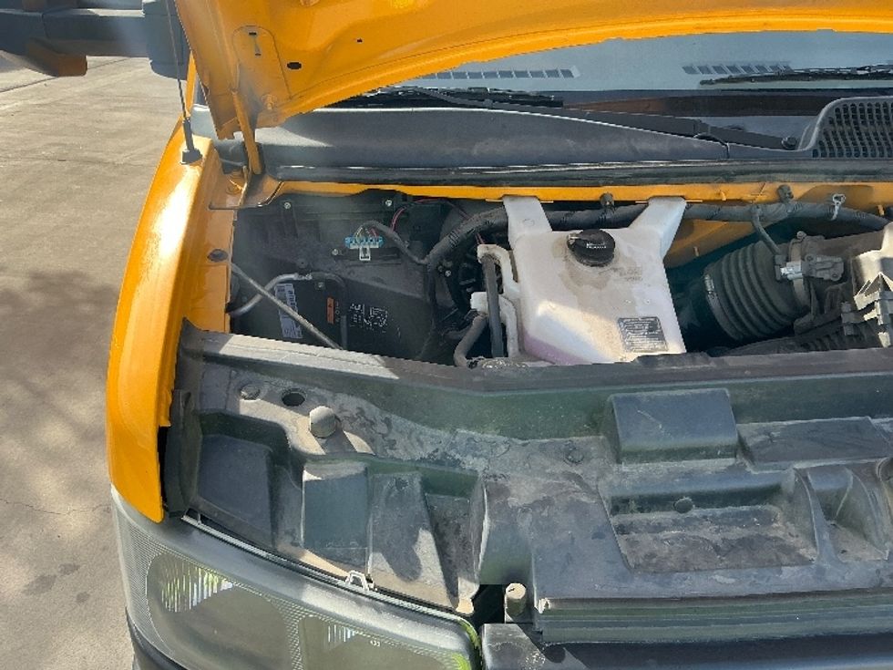 Light Duty Box Truck-Light and Medium Duty Trucks-GMC-2021-Savana G33903-Fontana-CA-67,565\n\t\tmiles-$ 37,500 - Image 23