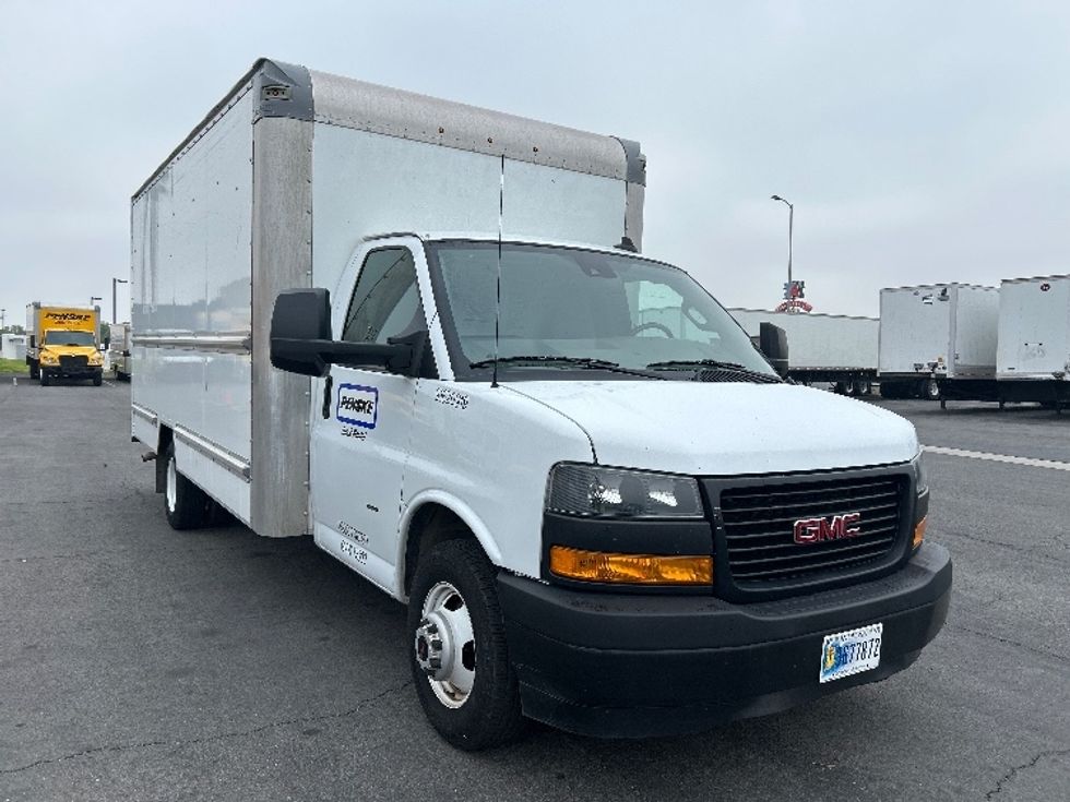 Light Duty Box Truck-Light and Medium Duty Trucks-GMC-2021-Savana G33903-Fontana-CA-73,803\n\t\tmiles-$ 33,500 - Image 1