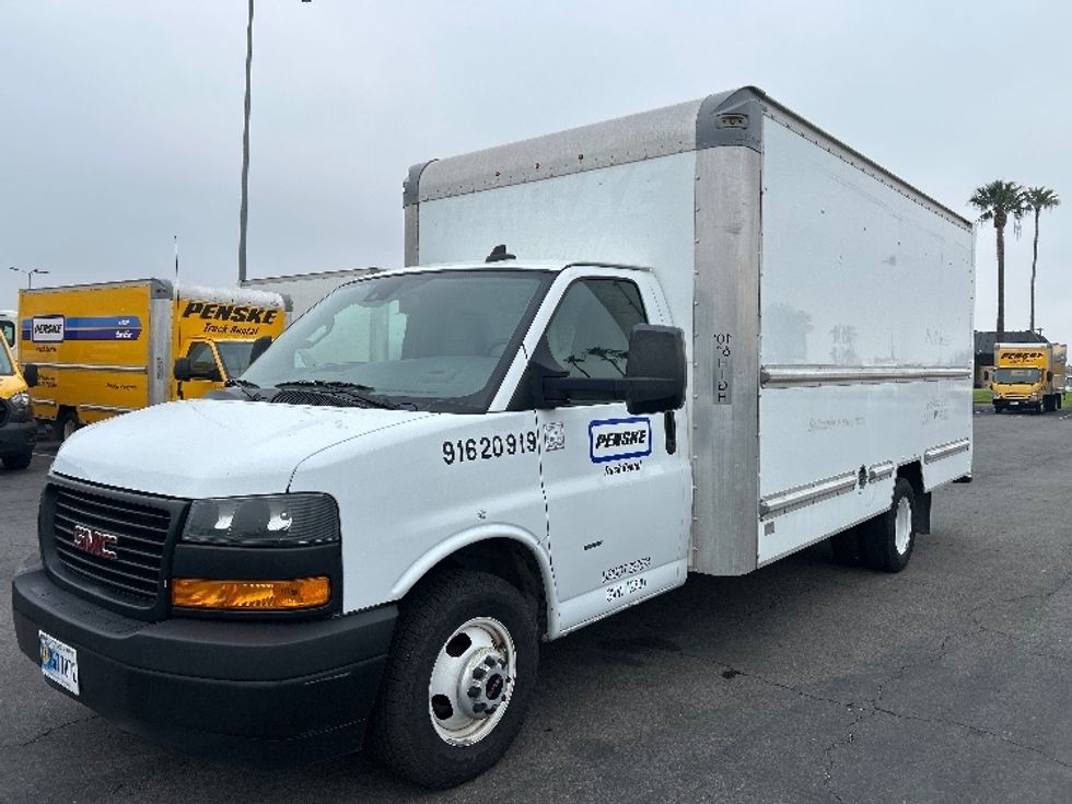Light Duty Box Truck-Light and Medium Duty Trucks-GMC-2021-Savana G33903-Fontana-CA-73,803\n\t\tmiles-$ 33,500 - Image 3