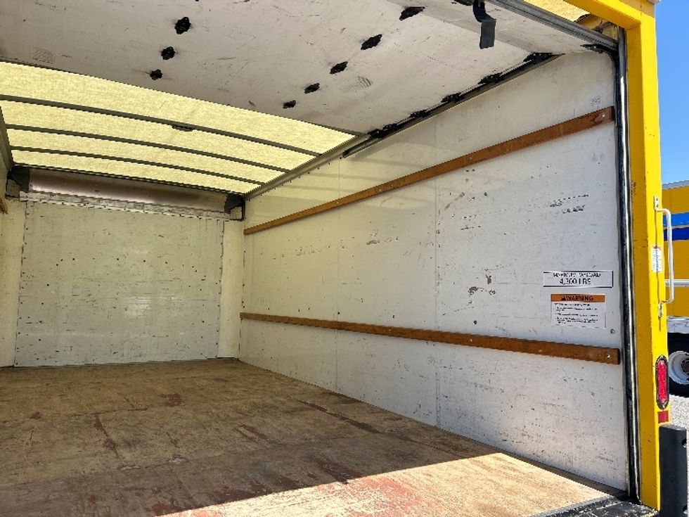 Light Duty Box Truck-Light and Medium Duty Trucks-GMC-2021-Savana G33903-Fontana-CA-75,616\n\t\tmiles-$ 29,000 - Image 12