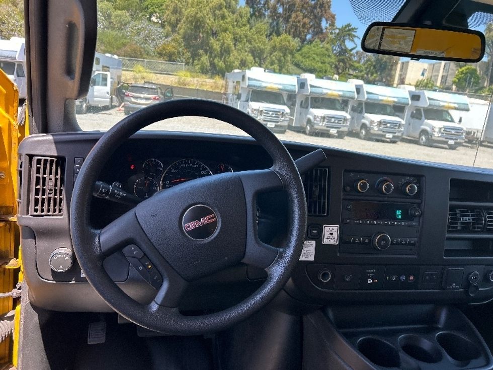 Light Duty Box Truck-Light and Medium Duty Trucks-GMC-2021-Savana G33903-Fontana-CA-75,616\n\t\tmiles-$ 29,000 - Image 18