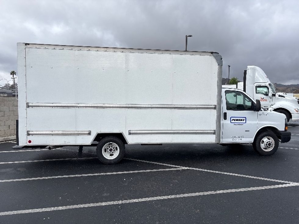 Light Duty Box Truck-Light and Medium Duty Trucks-GMC-2021-Savana G33903-Fontana-CA-78,034\n\t\tmiles-$ 32,500 - Image 14