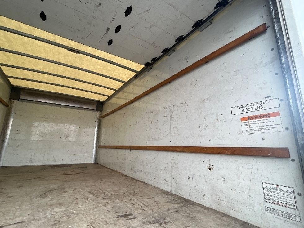 Light Duty Box Truck-Light and Medium Duty Trucks-GMC-2021-Savana G33903-Fontana-CA-83,200\n\t\tmiles-$ 27,250 - Image 12