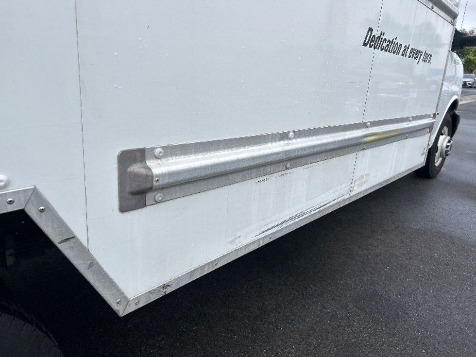 Light Duty Box Truck-Light and Medium Duty Trucks-GMC-2021-Savana G33903-Fontana-CA-83,200\n\t\tmiles-$ 27,250 - Image 14