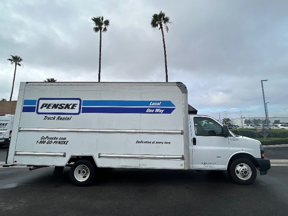 Light Duty Box Truck-Light and Medium Duty Trucks-GMC-2021-Savana G33903-Fontana-CA-83,200\n\t\tmiles-$ 27,250 - Image 15