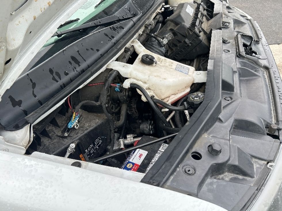 Light Duty Box Truck-Light and Medium Duty Trucks-GMC-2021-Savana G33903-Fontana-CA-83,200\n\t\tmiles-$ 27,250 - Image 23