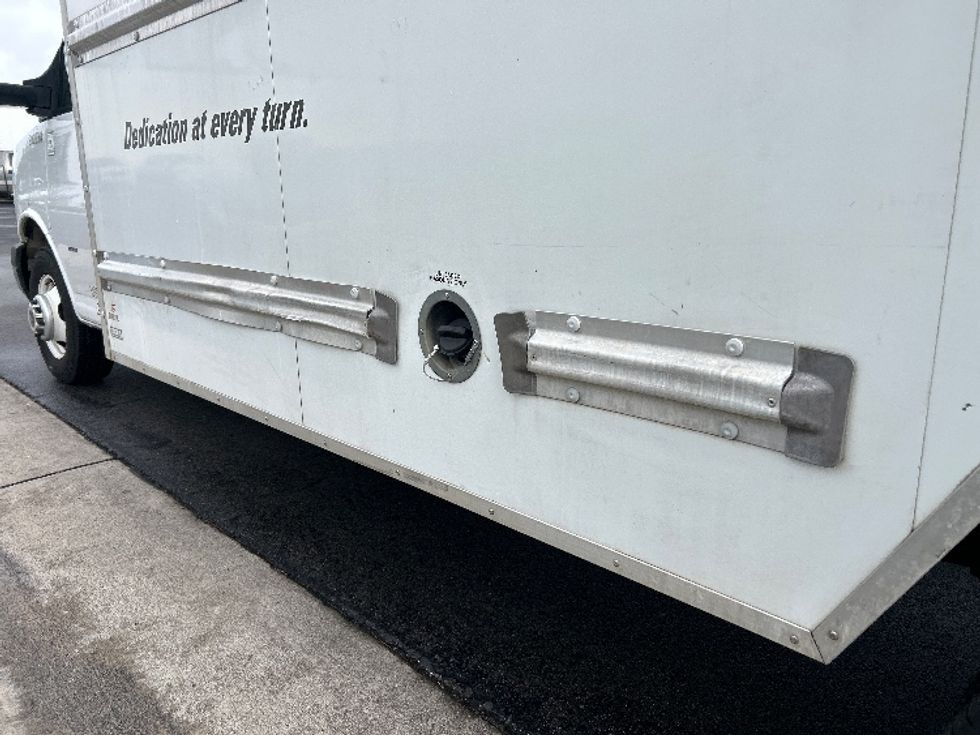 Light Duty Box Truck-Light and Medium Duty Trucks-GMC-2021-Savana G33903-Fontana-CA-83,200\n\t\tmiles-$ 27,250 - Image 5