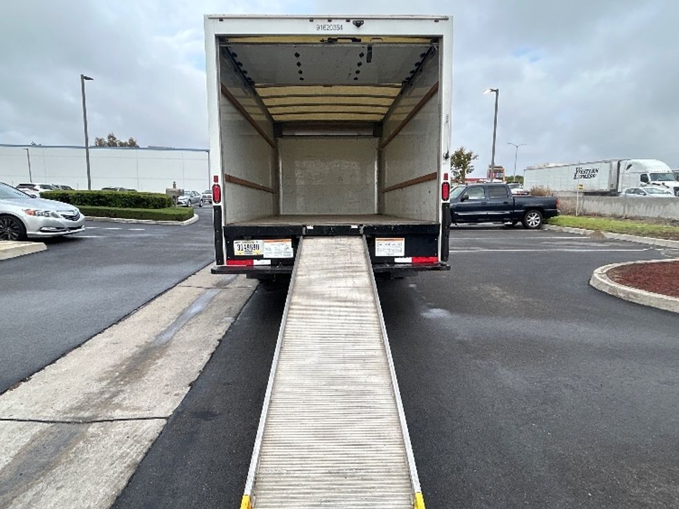 Light Duty Box Truck-Light and Medium Duty Trucks-GMC-2021-Savana G33903-Fontana-CA-83,200\n\t\tmiles-$ 27,250 - Image 9