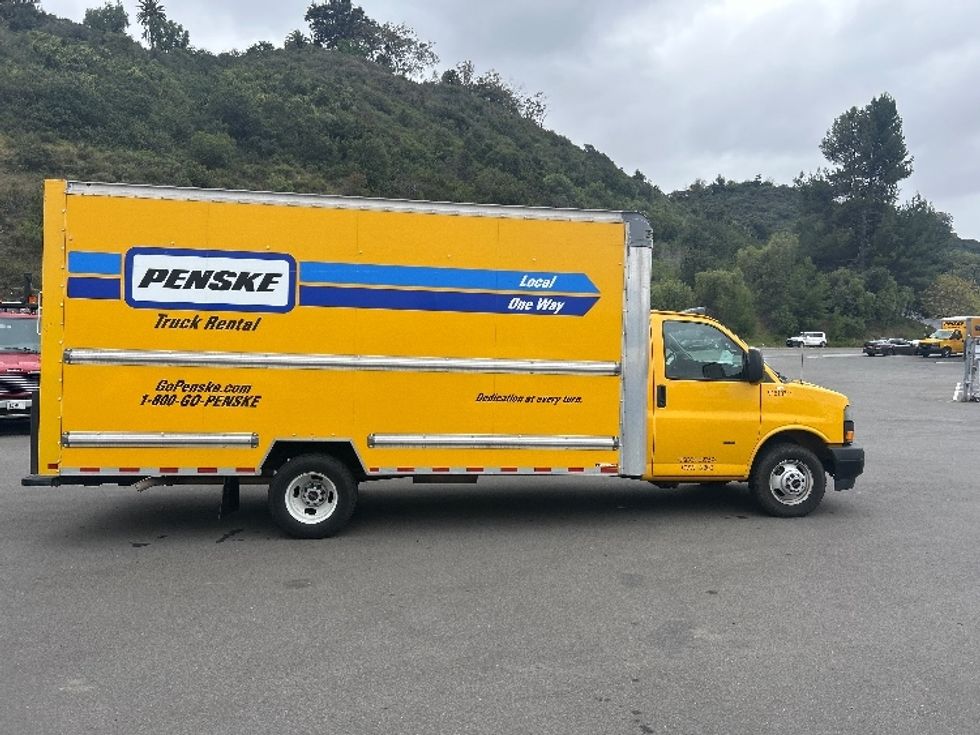 Light Duty Box Truck-Light and Medium Duty Trucks-GMC-2021-Savana G33903-Fontana-CA-86,625\n\t\tmiles-$ 29,250 - Image 14