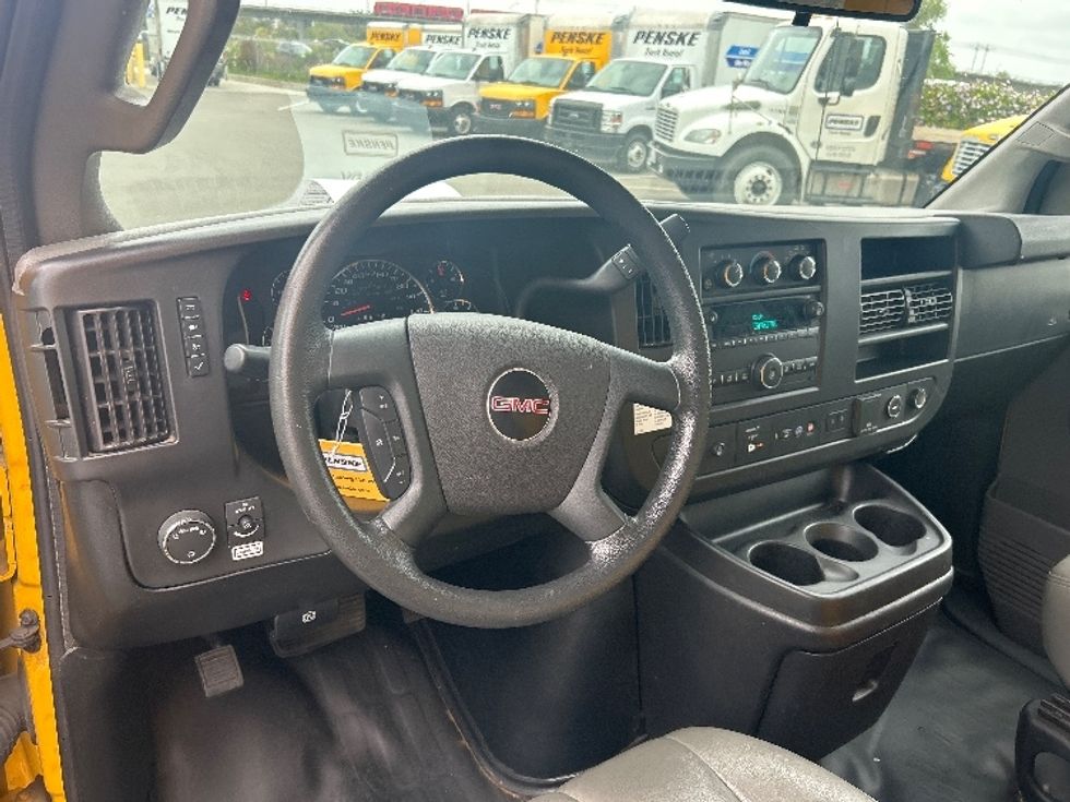 Light Duty Box Truck-Light and Medium Duty Trucks-GMC-2021-Savana G33903-Fontana-CA-86,625\n\t\tmiles-$ 29,250 - Image 16