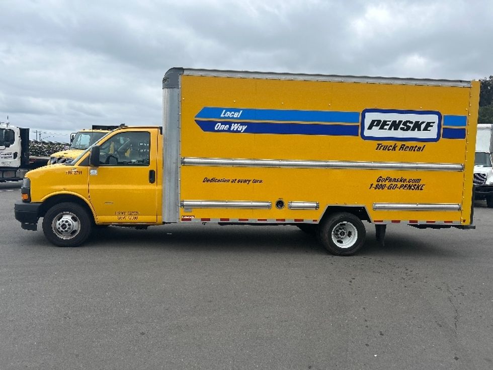 Light Duty Box Truck-Light and Medium Duty Trucks-GMC-2021-Savana G33903-Fontana-CA-86,625\n\t\tmiles-$ 29,250 - Image 4