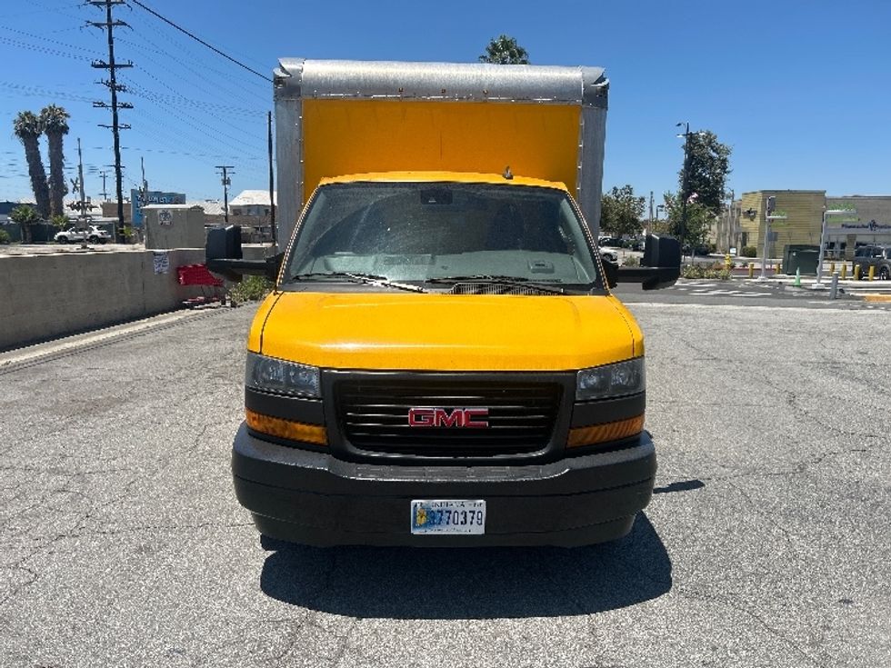 Light Duty Box Truck-Light and Medium Duty Trucks-GMC-2021-Savana G33903-Fontana-CA-88,076\n\t\tmiles-$ 29,000 - Image 2