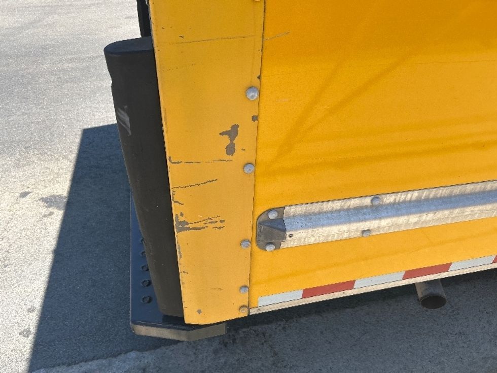 Light Duty Box Truck-Light and Medium Duty Trucks-GMC-2021-Savana G33903-Fontana-CA-88,076\n\t\tmiles-$ 29,000 - Image 27