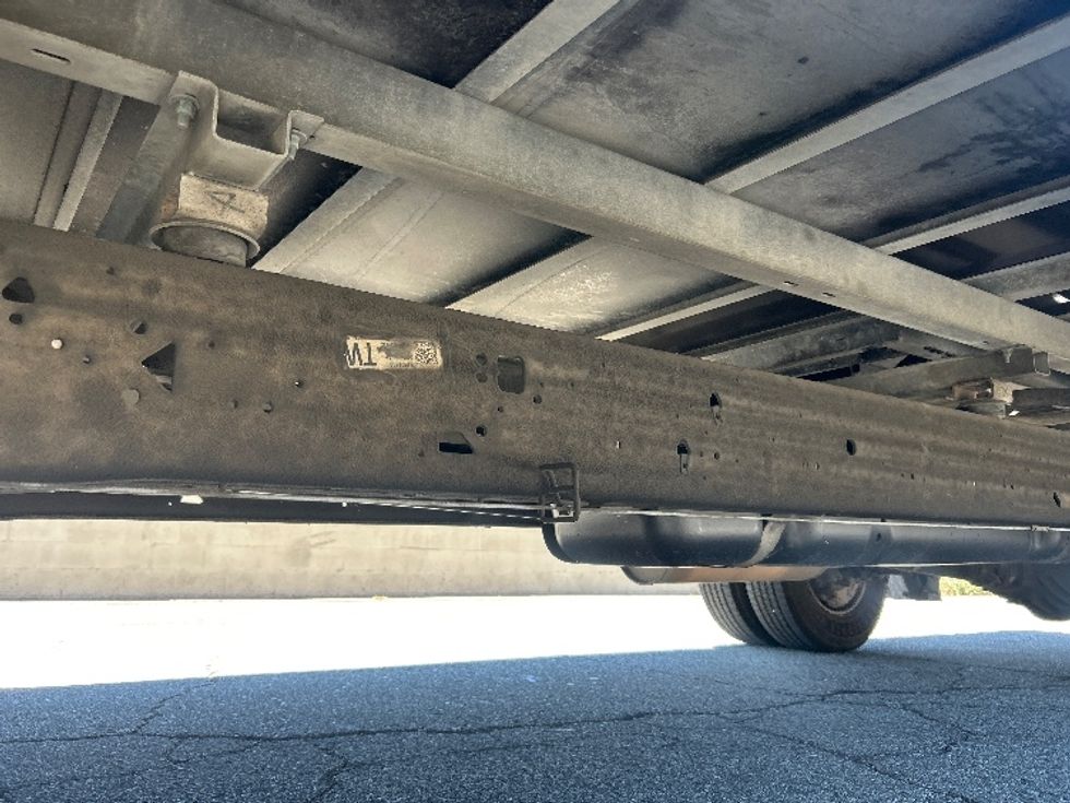 Light Duty Box Truck-Light and Medium Duty Trucks-GMC-2021-Savana G33903-Fontana-CA-88,076\n\t\tmiles-$ 29,000 - Image 5