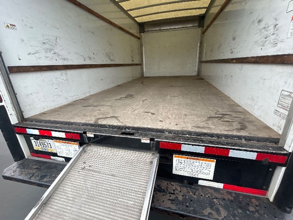 Light Duty Box Truck-Light and Medium Duty Trucks-GMC-2021-Savana G33903-Fontana-CA-88,341\n\t\tmiles-$ 32,500 - Image 10