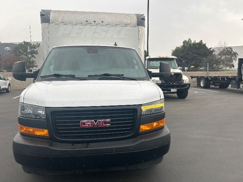Light Duty Box Truck-Light and Medium Duty Trucks-GMC-2021-Savana G33903-Fontana-CA-88,341\n\t\tmiles-$ 32,500 - Image 2