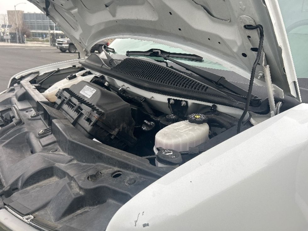 Light Duty Box Truck-Light and Medium Duty Trucks-GMC-2021-Savana G33903-Fontana-CA-88,341\n\t\tmiles-$ 32,500 - Image 24