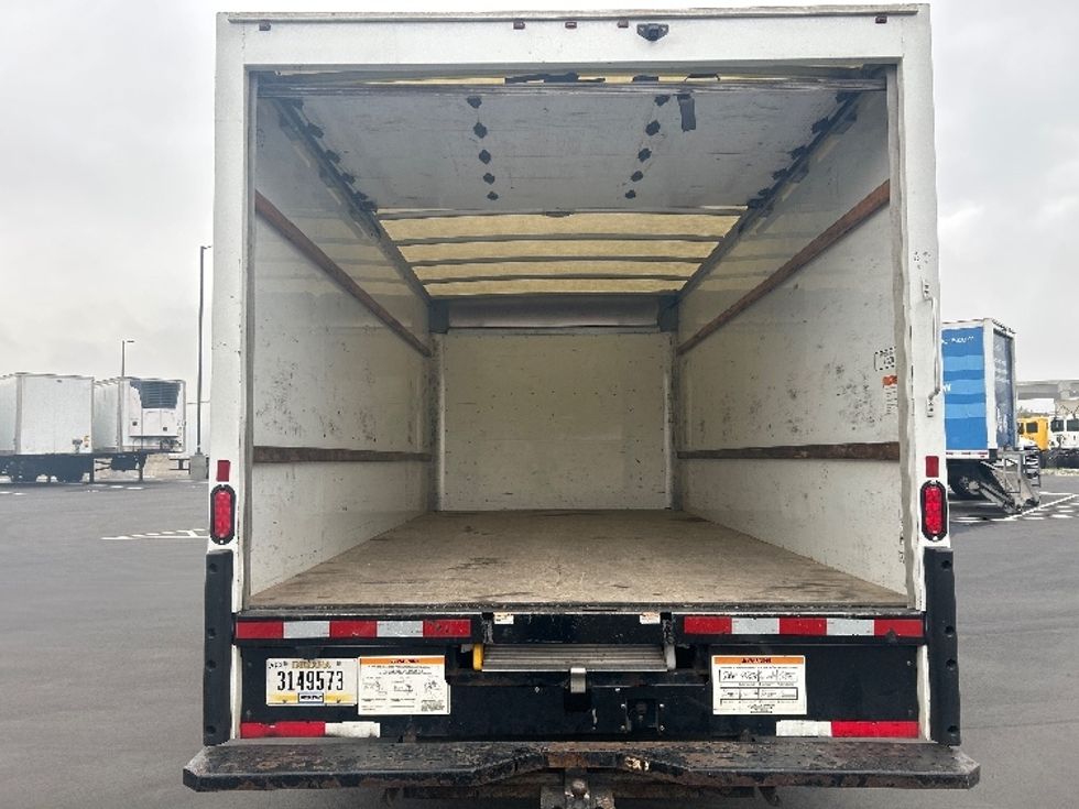 Light Duty Box Truck-Light and Medium Duty Trucks-GMC-2021-Savana G33903-Fontana-CA-88,341\n\t\tmiles-$ 32,500 - Image 8