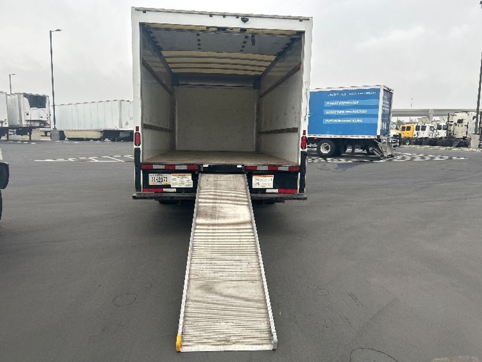 Light Duty Box Truck-Light and Medium Duty Trucks-GMC-2021-Savana G33903-Fontana-CA-88,341\n\t\tmiles-$ 32,500 - Image 9