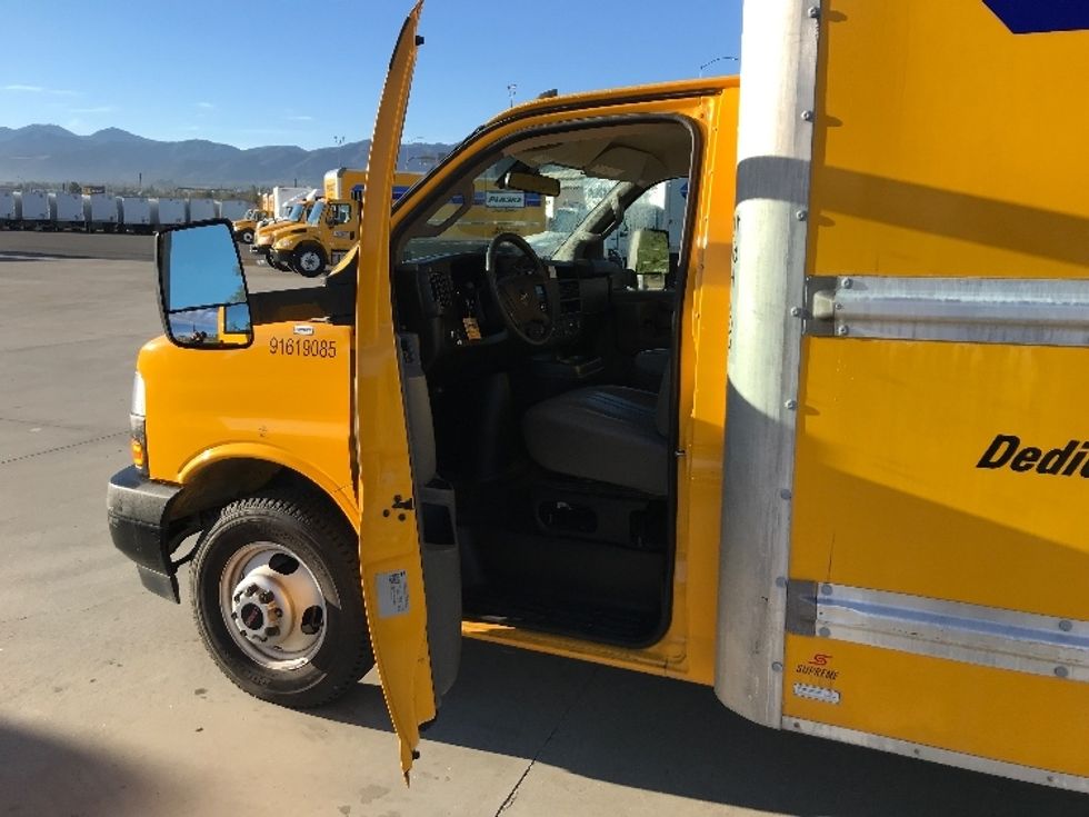 Light Duty Box Truck-Light and Medium Duty Trucks-GMC-2021-Savana G33903-Fontana-CA-90,682\n\t\tmiles-$ 28,750 - Image 16