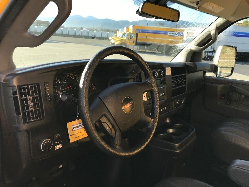 Light Duty Box Truck-Light and Medium Duty Trucks-GMC-2021-Savana G33903-Fontana-CA-90,682\n\t\tmiles-$ 28,750 - Image 17