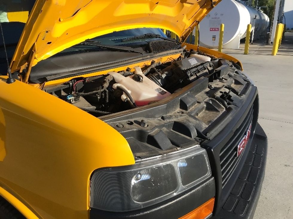 Light Duty Box Truck-Light and Medium Duty Trucks-GMC-2021-Savana G33903-Fontana-CA-90,682\n\t\tmiles-$ 28,750 - Image 23