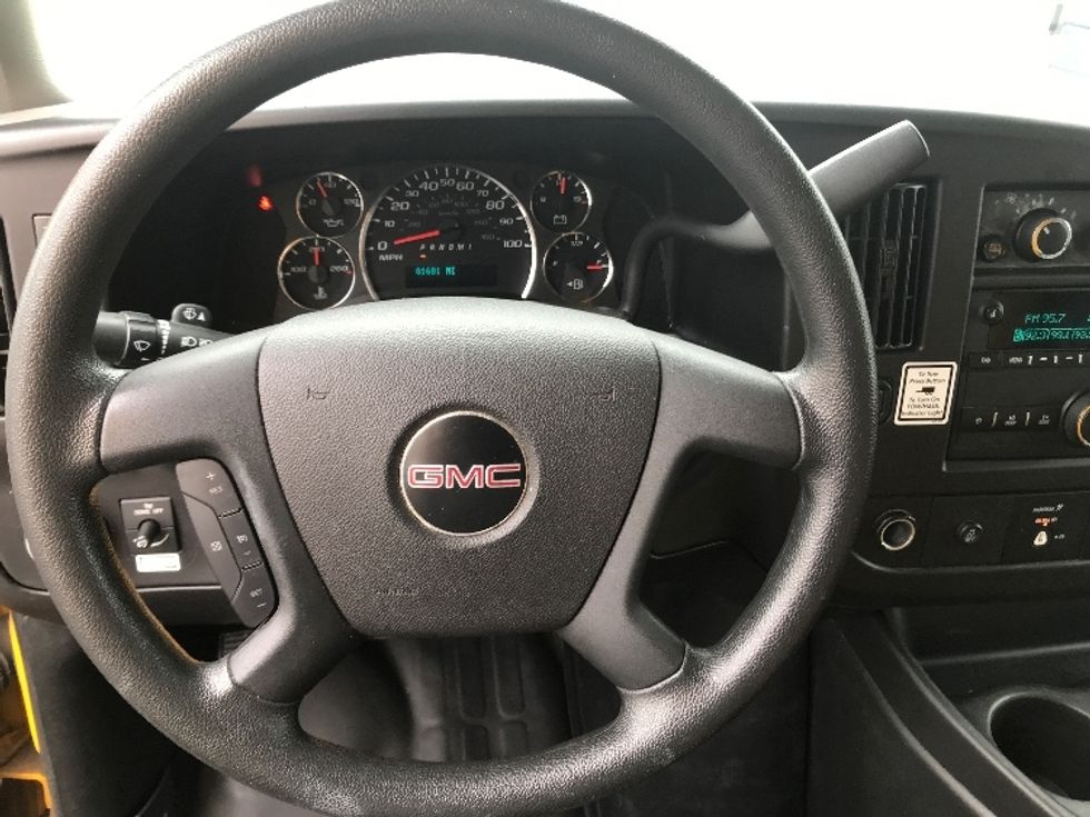 Light Duty Box Truck-Light and Medium Duty Trucks-GMC-2021-Savana G33903-Fontana-CA-90,783\n\t\tmiles-$ 28,750 - Image 17