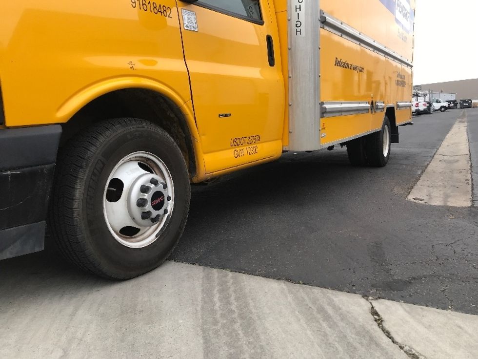 Light Duty Box Truck-Light and Medium Duty Trucks-GMC-2021-Savana G33903-Fontana-CA-90,783\n\t\tmiles-$ 28,750 - Image 5