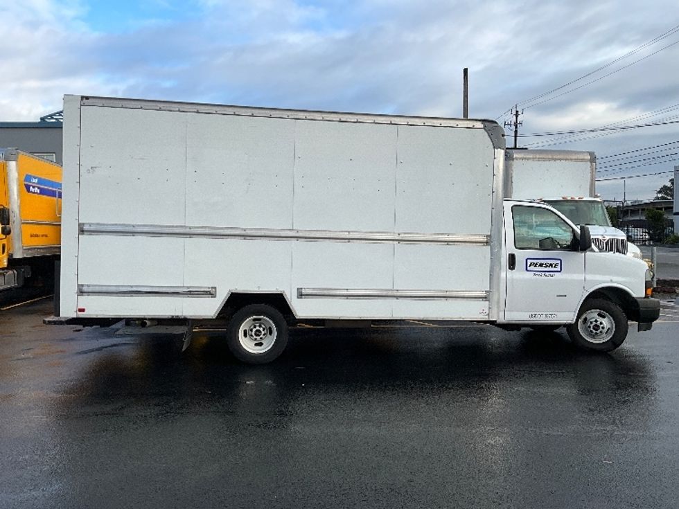 Light Duty Box Truck-Light and Medium Duty Trucks-GMC-2021-Savana G33903-Fontana-CA-91,751\n\t\tmiles-$ 32,250 - Image 15
