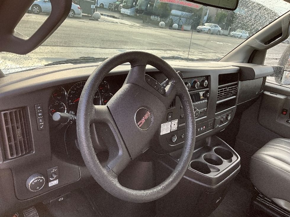 Light Duty Box Truck-Light and Medium Duty Trucks-GMC-2021-Savana G33903-Fontana-CA-91,751\n\t\tmiles-$ 32,250 - Image 17