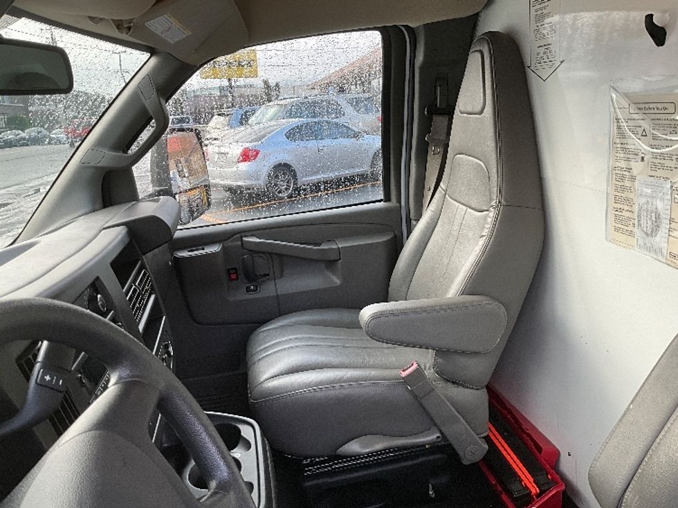 Light Duty Box Truck-Light and Medium Duty Trucks-GMC-2021-Savana G33903-Fontana-CA-91,751\n\t\tmiles-$ 32,250 - Image 19