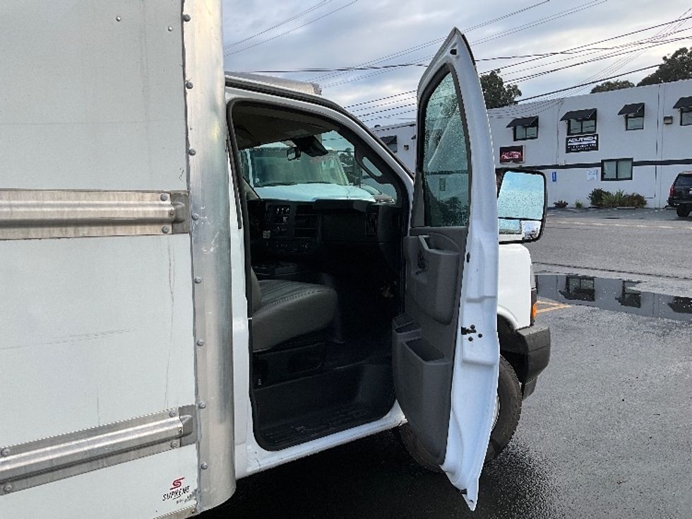 Light Duty Box Truck-Light and Medium Duty Trucks-GMC-2021-Savana G33903-Fontana-CA-91,751\n\t\tmiles-$ 32,250 - Image 20