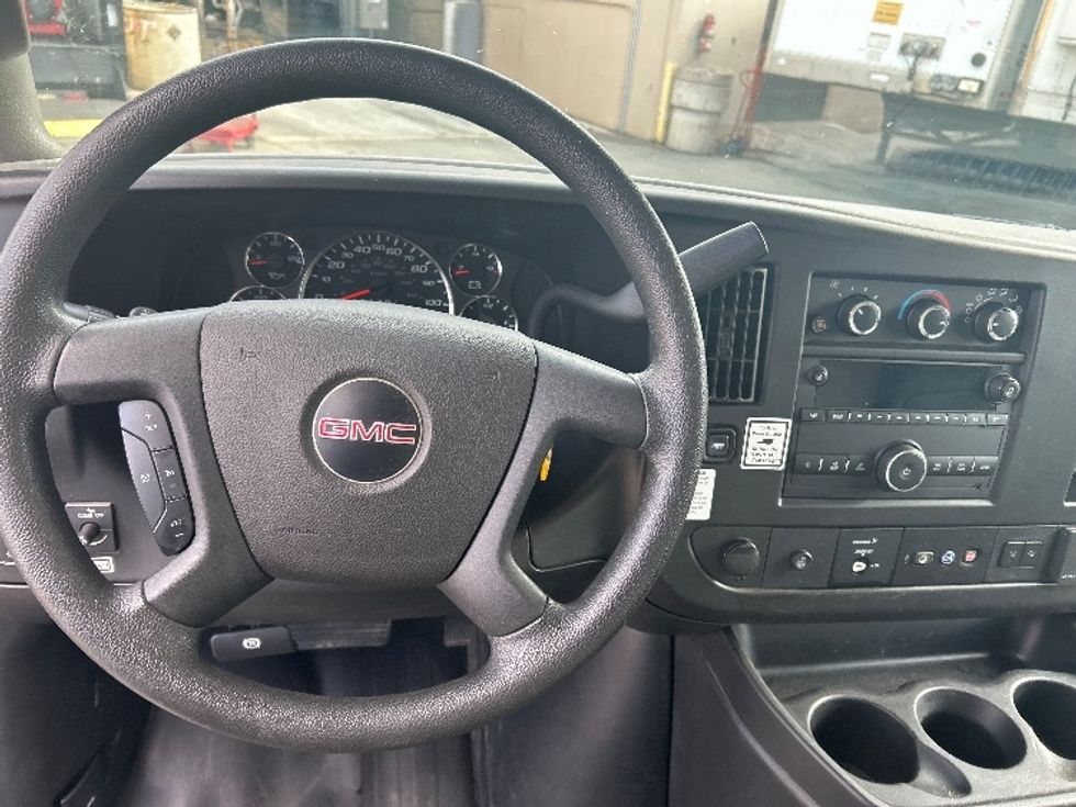 Light Duty Box Truck-Light and Medium Duty Trucks-GMC-2021-Savana G33903-Fontana-CA-92,619\n\t\tmiles-$ 31,500 - Image 18