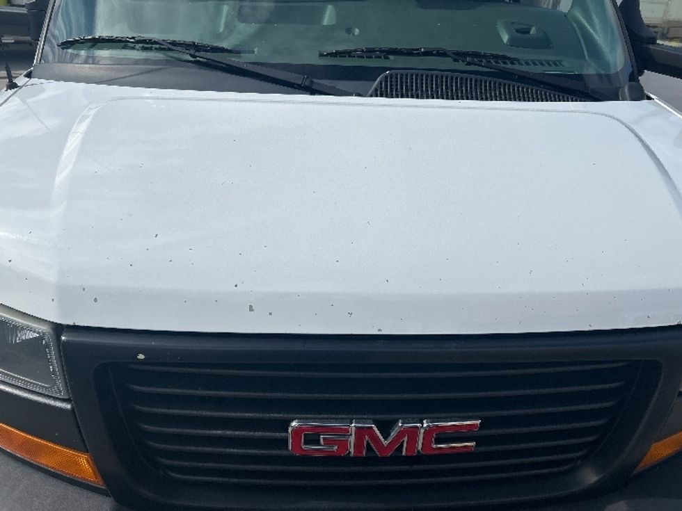 Light Duty Box Truck-Light and Medium Duty Trucks-GMC-2021-Savana G33903-Fontana-CA-92,619\n\t\tmiles-$ 31,500 - Image 26