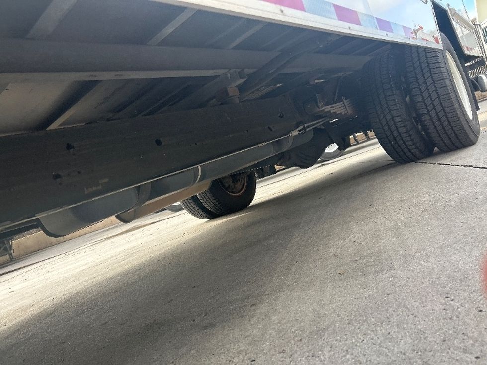 Light Duty Box Truck-Light and Medium Duty Trucks-GMC-2021-Savana G33903-Fontana-CA-92,619\n\t\tmiles-$ 31,500 - Image 5