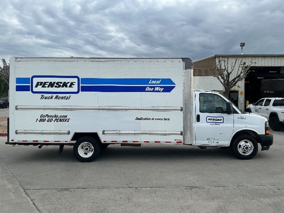 Light Duty Box Truck-Light and Medium Duty Trucks-GMC-2021-Savana G33903-Fontana-CA-92,638\n\t\tmiles-$ 31,500 - Image 15