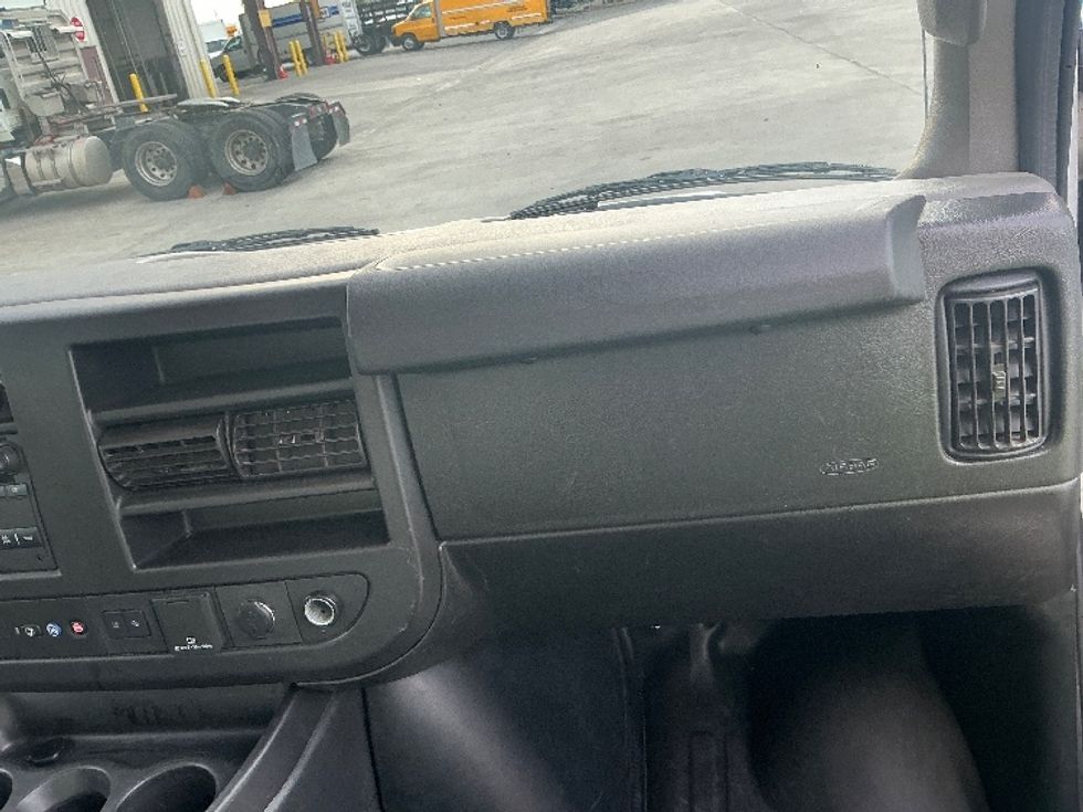 Light Duty Box Truck-Light and Medium Duty Trucks-GMC-2021-Savana G33903-Fontana-CA-92,638\n\t\tmiles-$ 31,500 - Image 21