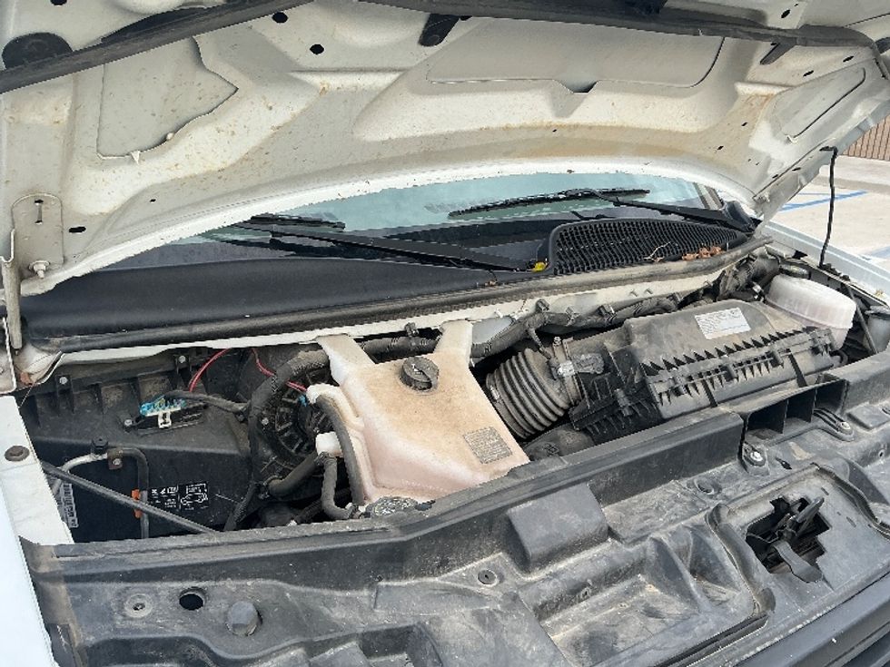 Light Duty Box Truck-Light and Medium Duty Trucks-GMC-2021-Savana G33903-Fontana-CA-92,638\n\t\tmiles-$ 31,500 - Image 23