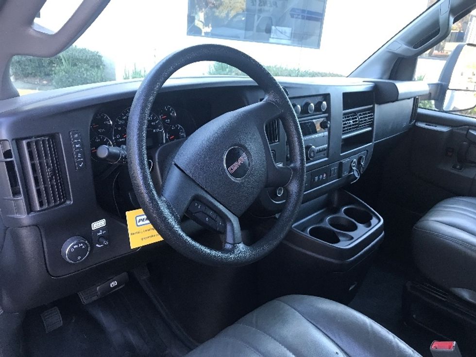 Light Duty Box Truck-Light and Medium Duty Trucks-GMC-2021-Savana G33903-Fontana-CA-92,908\n\t\tmiles-$ 31,500 - Image 17