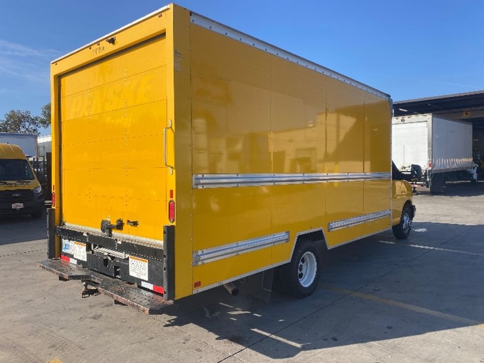 Light Duty Box Truck-Light and Medium Duty Trucks-GMC-2021-Savana G33903-Fontana-CA-96,719\n\t\tmiles-$ 28,000 - Image 14
