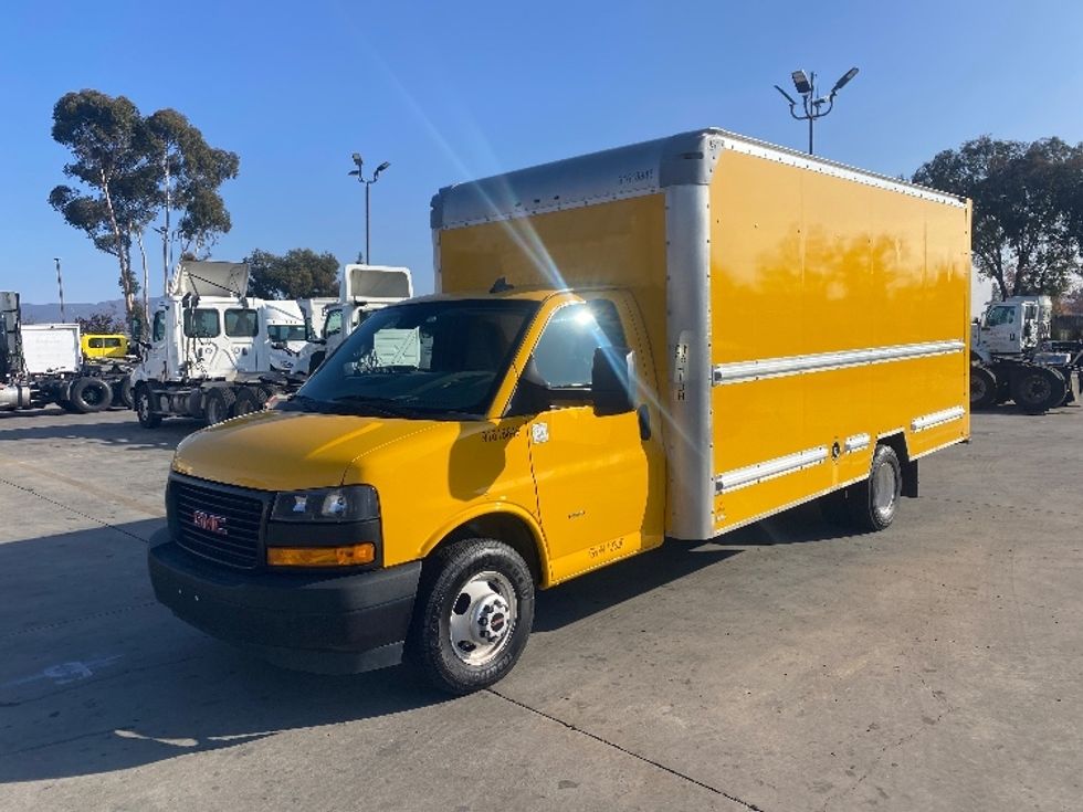 Light Duty Box Truck-Light and Medium Duty Trucks-GMC-2021-Savana G33903-Fontana-CA-96,719\n\t\tmiles-$ 28,000 - Image 3
