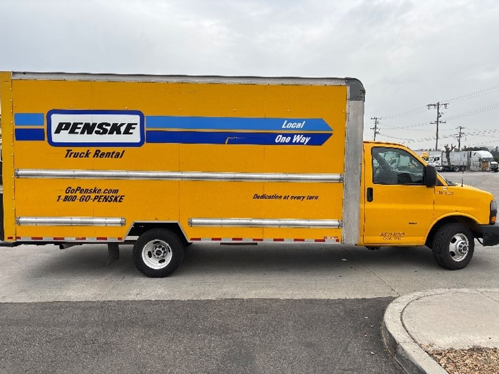 Light Duty Box Truck-Light and Medium Duty Trucks-GMC-2021-Savana G33903-Fontana-CA-97,987\n\t\tmiles-$ 27,750 - Image 15