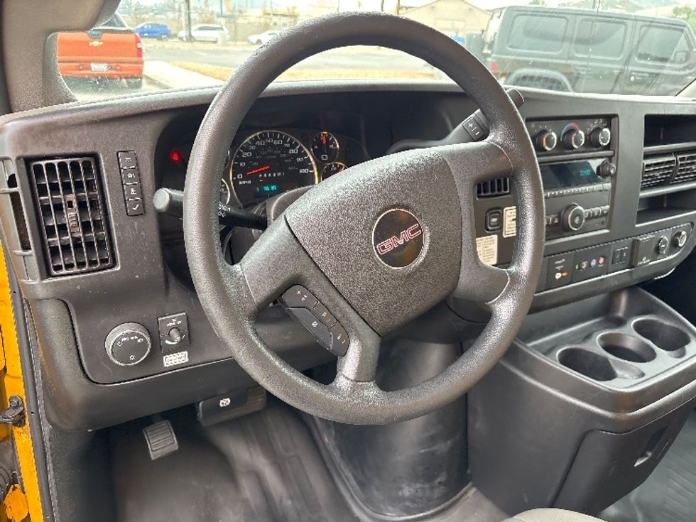 Light Duty Box Truck-Light and Medium Duty Trucks-GMC-2021-Savana G33903-Fontana-CA-97,987\n\t\tmiles-$ 27,750 - Image 17