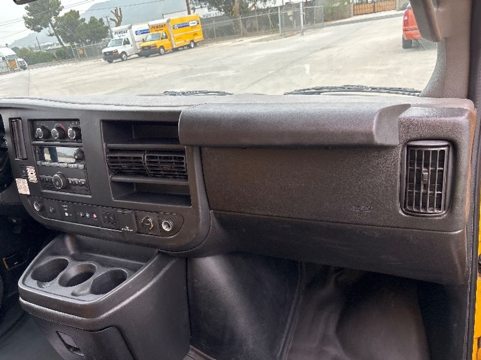 Light Duty Box Truck-Light and Medium Duty Trucks-GMC-2021-Savana G33903-Fontana-CA-97,987\n\t\tmiles-$ 27,750 - Image 20