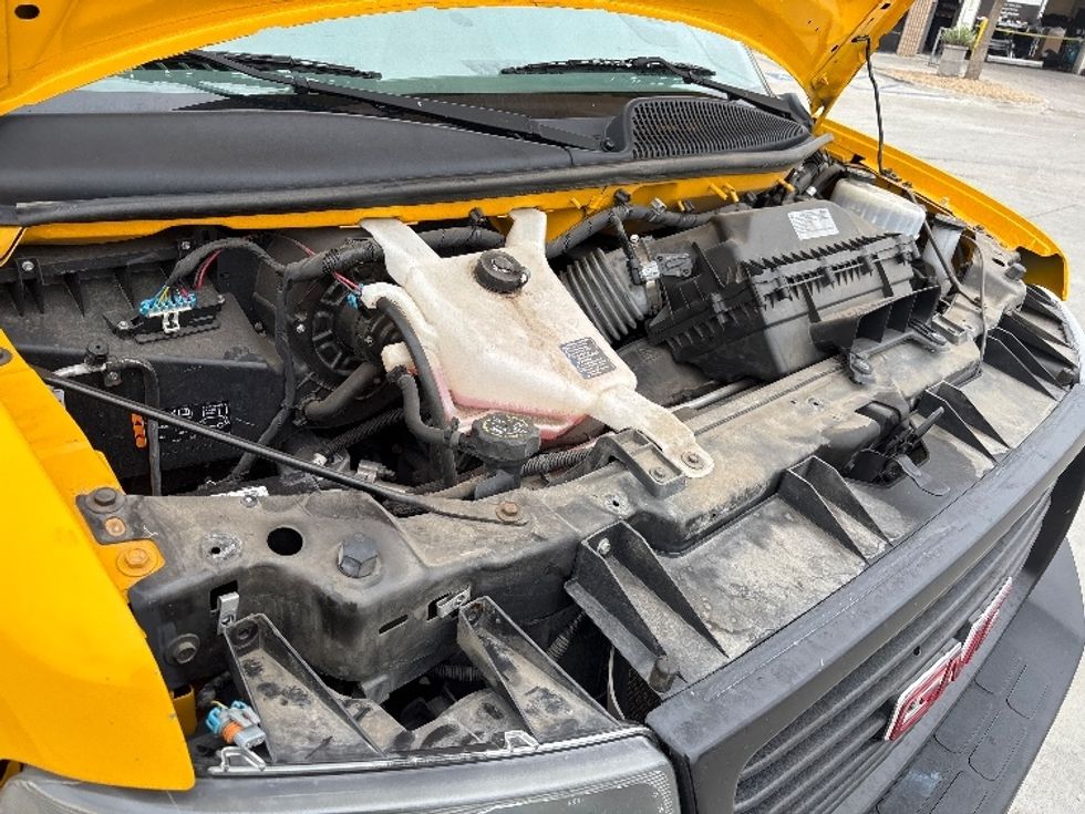 Light Duty Box Truck-Light and Medium Duty Trucks-GMC-2021-Savana G33903-Fontana-CA-97,987\n\t\tmiles-$ 27,750 - Image 22